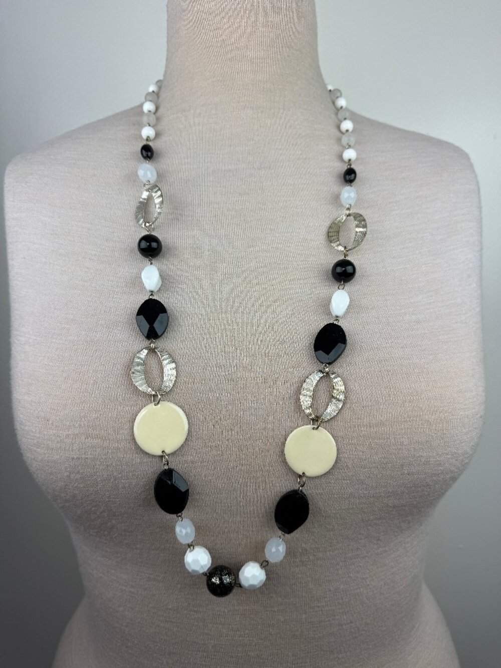 White, Black, Clear Plastic & Silver Tone Link Necklace 36"